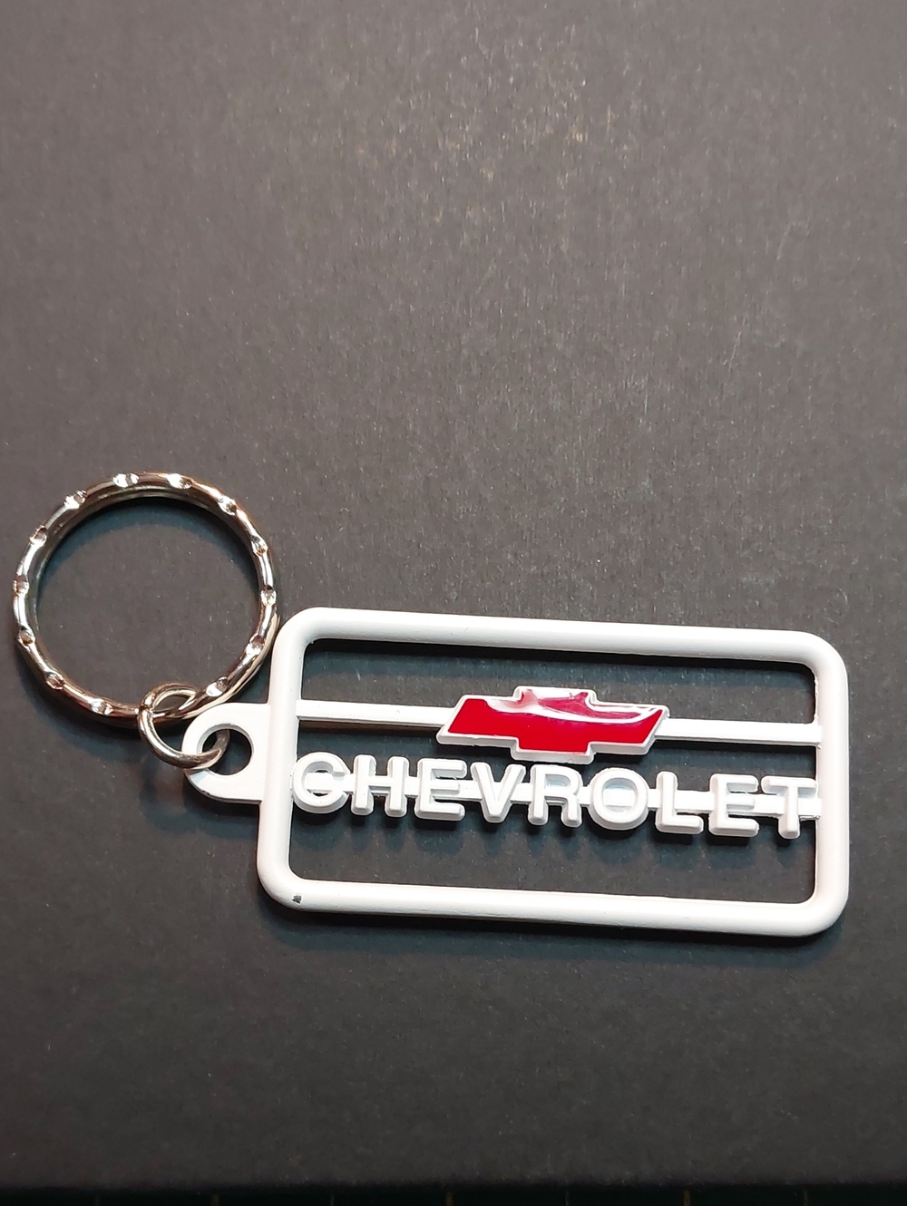 Vintage Style Chevrolet Cutout Metal Keychain Ring - Red Bowtie